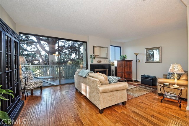 220 Prospect Avenue, Redondo Beach, California 90277, 2 Bedrooms Bedrooms, ,1 BathroomBathrooms,Residential,Sold,Prospect,PV17010237