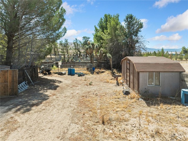 19976 Cornelian, Apple Valley CA: https://media.crmls.org/medias/439c4b3d-0f98-430c-ad4e-353947cd9710.jpg