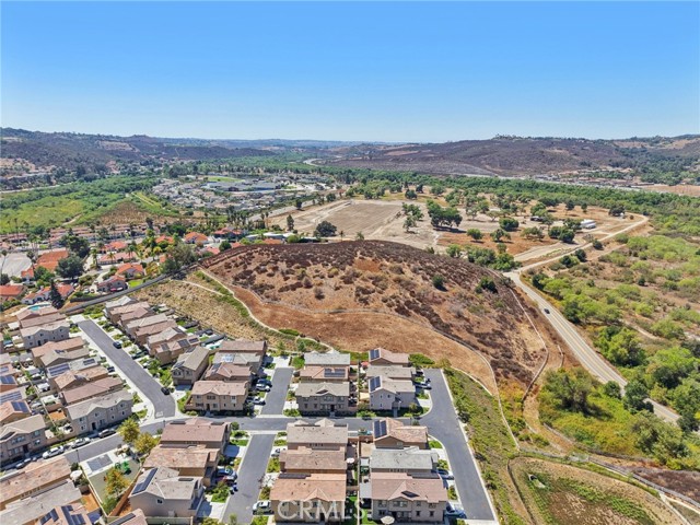 5422 Luna Way, Bonsall CA: https://media.crmls.org/medias/439cd465-a6f0-47d6-ae32-0cf598434318.jpg