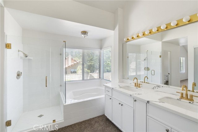 Detail Gallery Image 13 of 47 For 21965 Jeffers Ln, Saugus,  CA 91350 - 5 Beds | 3 Baths