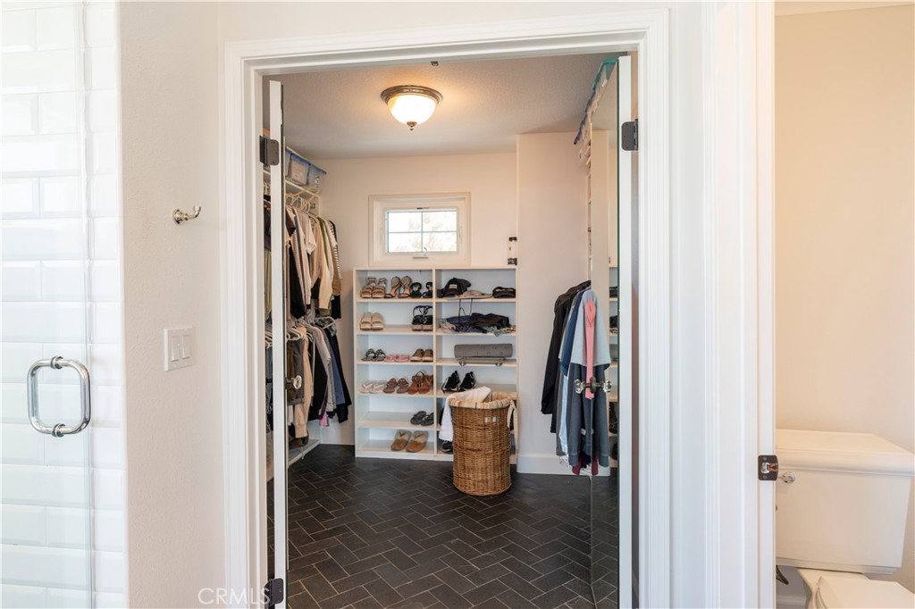 MLS #OC25280795 image #23