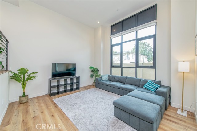 Detail Gallery Image 6 of 27 For 505 N Santa Anita #B,  Arcadia,  CA 91006 - 3 Beds | 3 Baths