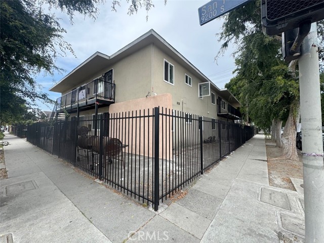 Detail Gallery Image 2 of 71 For 9205 S San Pedro St, Los Angeles,  CA 90003 - – Beds | – Baths