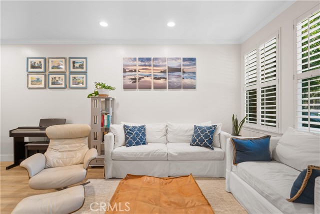 Detail Gallery Image 5 of 34 For 120 Jadestone, Irvine,  CA 92603 - 2 Beds | 2/1 Baths