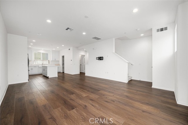 Detail Gallery Image 14 of 63 For 5860 Linden #8,  Long Beach,  CA 90805 - 3 Beds | 2/1 Baths