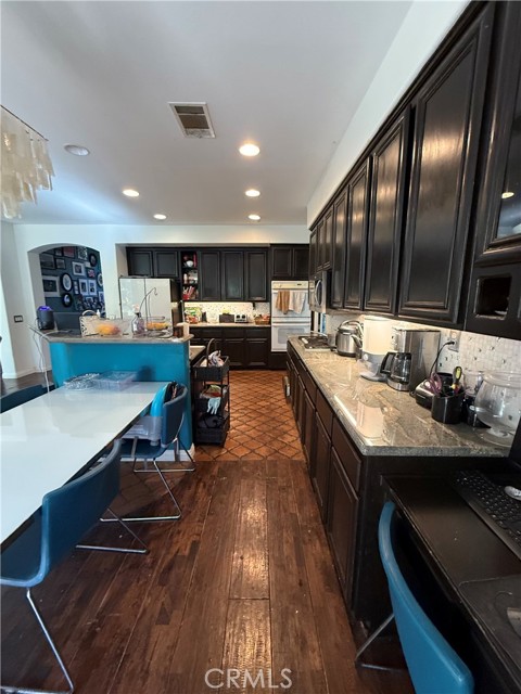 1758 Par Four, Corona CA: https://media.crmls.org/medias/439f3cb0-5115-4c17-aa4b-d51de56c8679.jpg