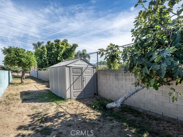 Detail Gallery Image 24 of 31 For 8920 Wilbur Ave, Northridge,  CA 91324 - 4 Beds | 2 Baths