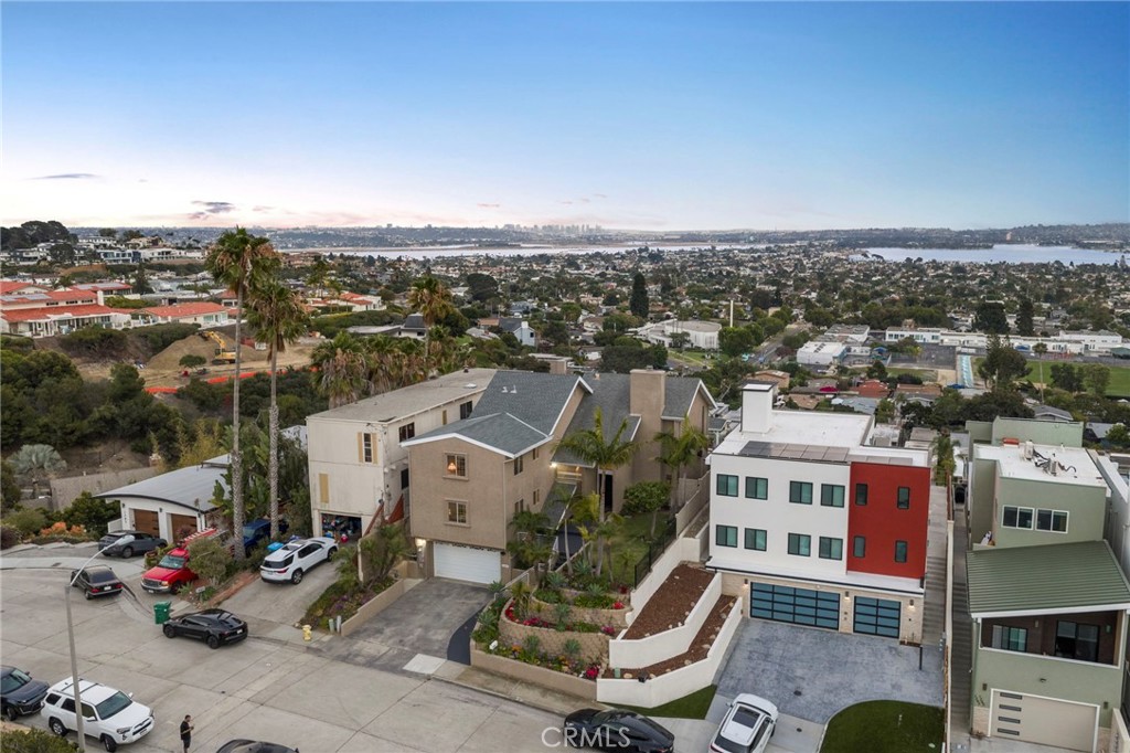 1269 Van Nuys - photo 3