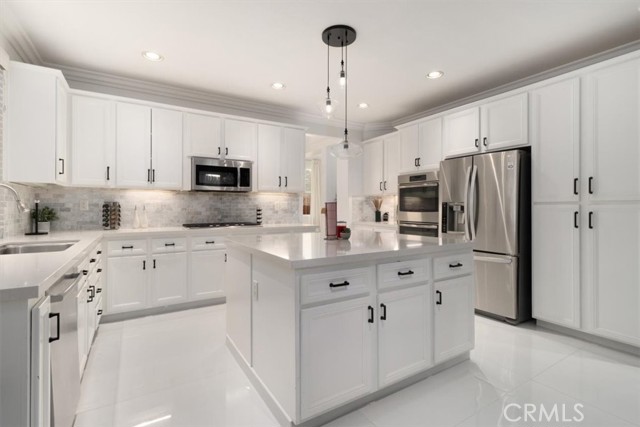 Detail Gallery Image 26 of 69 For 27569 Bottle Brush, Murrieta,  CA 92562 - 4 Beds | 2/1 Baths