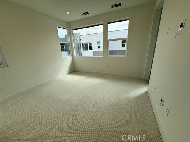 693 S Lyon Street, Santa Ana CA: https://media.crmls.org/medias/43a115d3-0a03-408e-a7e7-ce453fe79c99.jpg