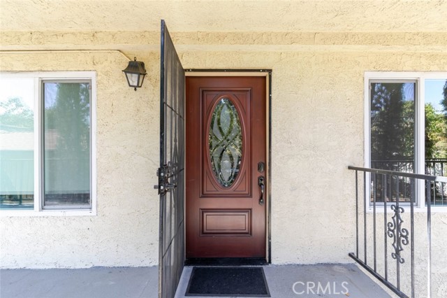 Detail Gallery Image 3 of 25 For 909 E Garfield #3,  Glendale,  CA 91205 - 2 Beds | 2 Baths