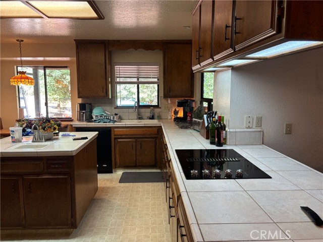 Detail Gallery Image 2 of 74 For 15063 Vorheis Ln, Magalia,  CA 95954 - 3 Beds | 2/1 Baths