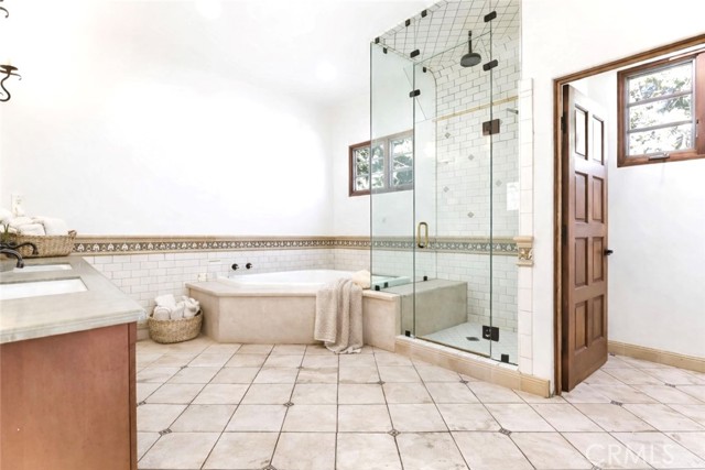 Detail Gallery Image 38 of 65 For 1805 Outpost Dr, Los Angeles,  CA 90068 - 5 Beds | 4/1 Baths