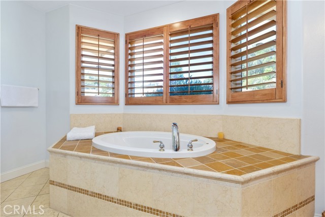 Image 39 of 70 For 9914 Flyrod Drive