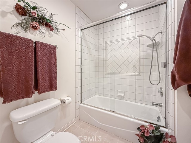 Image 35 of 60 For 17424 Superior