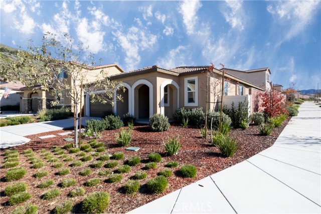Detail Gallery Image 3 of 49 For 7975 Sorrento, Highland,  CA 92346 - 4 Beds | 3 Baths