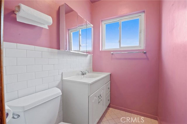 Detail Gallery Image 17 of 36 For 2202 W 153rd St, Compton,  CA 90220 - 4 Beds | 2/1 Baths