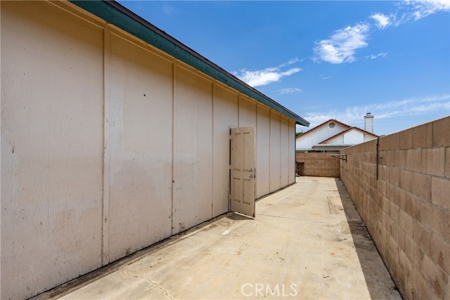 655 Shasta Way, Beaumont CA: https://media.crmls.org/medias/43a49c0f-e891-465c-913d-a44551ecbb20.jpg