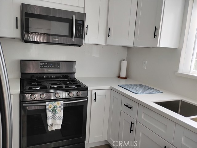 Detail Gallery Image 6 of 12 For 428 Golden Springs, Diamond Bar,  CA 91765 - 2 Beds | 1/1 Baths