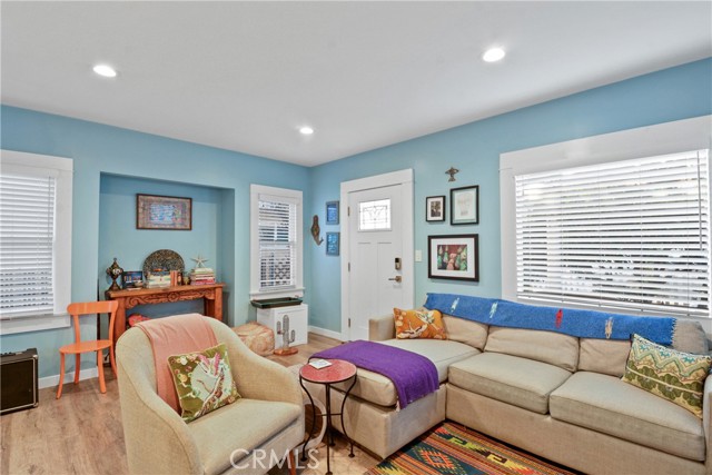 Detail Gallery Image 7 of 47 For 2604 S Kerckhoff Ave, San Pedro,  CA 90731 - 2 Beds | 2 Baths