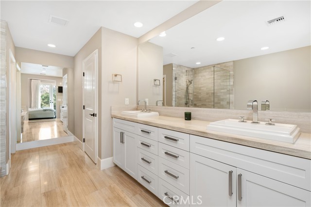 Detail Gallery Image 17 of 29 For 23500 Park Sorrento #D42,  Calabasas,  CA 91302 - 2 Beds | 2/1 Baths