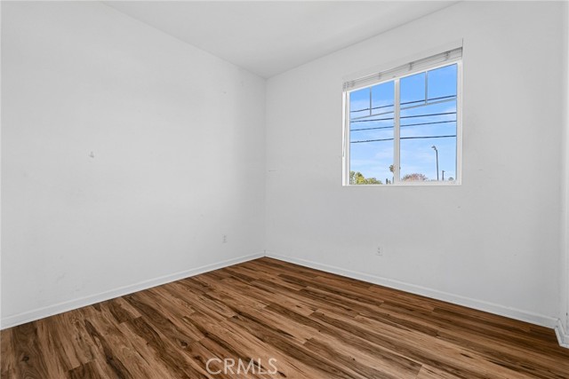 Detail Gallery Image 17 of 34 For 7600 N Courage Way, Van Nuys,  CA 91405 - 4 Beds | 3 Baths