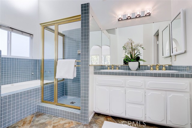 2106 Mackay Lane, Redondo Beach, California 90278, 3 Bedrooms Bedrooms, ,2 BathroomsBathrooms,Residential,Sold,Mackay,SB23016417