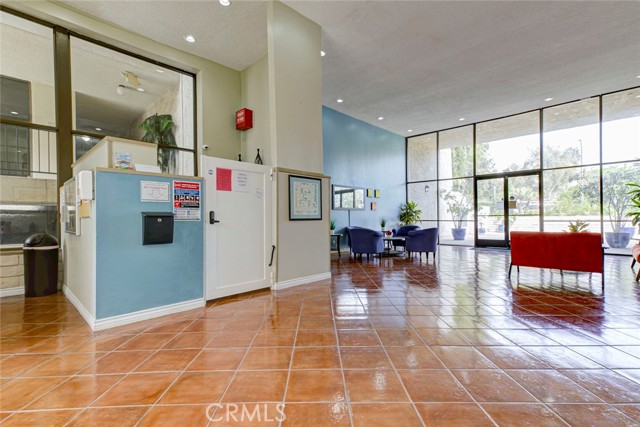 Detail Gallery Image 5 of 35 For 1401 Valley View #206,  Glendale,  CA 91202 - 2 Beds | 2 Baths