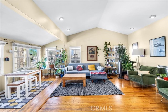 3512 Manhattan Avenue, Manhattan Beach, California 90266, 2 Bedrooms Bedrooms, ,2 BathroomsBathrooms,Residential,Sold,Manhattan Avenue,SB22078651