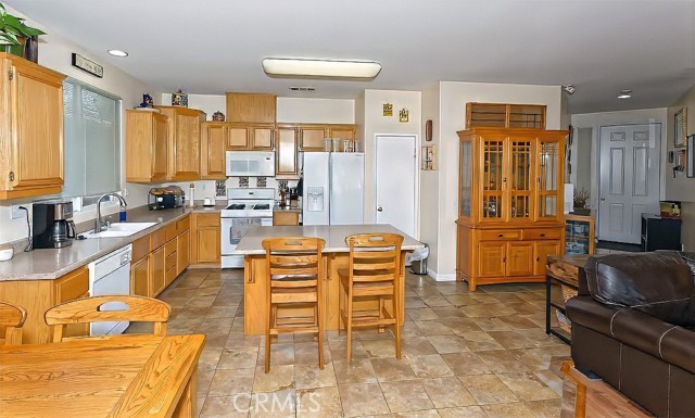 Detail Gallery Image 9 of 24 For 14986 Salamander Ln, Victorville,  CA 92394 - 3 Beds | 2 Baths