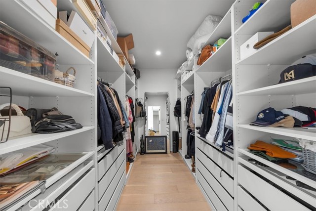 1834 Stearns Drive, Los Angeles CA: https://media.crmls.org/medias/43aa493c-cf6b-4493-9362-aec63ff91a04.jpg