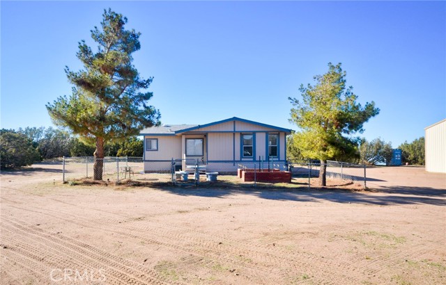 Detail Gallery Image 1 of 1 For 10771 Mesquite St, Oak Hills,  CA 92344 - 2 Beds | 2 Baths