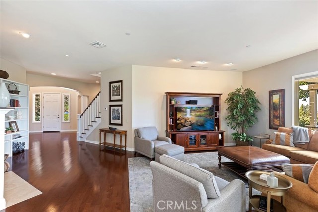 Detail Gallery Image 19 of 70 For 5606 Royal Ridge Ct, Riverside,  CA 92506 - 3 Beds | 3/1 Baths