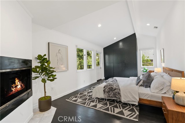 1156 S Carmelina Avenue, Los Angeles CA: https://media.crmls.org/medias/43ab4e94-7bda-48a0-8914-83d84c705649.jpg