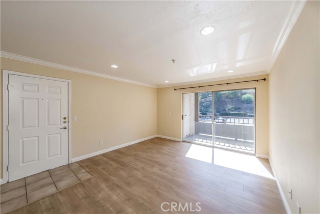 Detail Gallery Image 17 of 25 For 1020 La Terraza Cir #207,  Corona,  CA 92879 - 2 Beds | 2 Baths