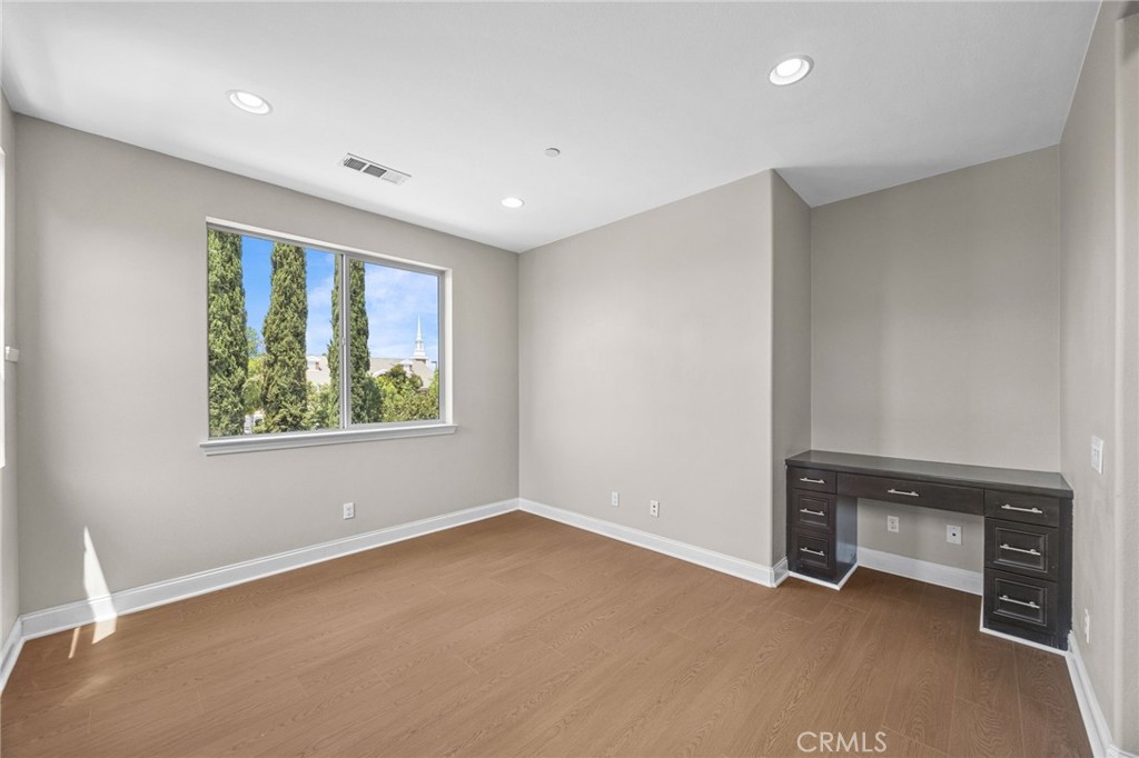 MLS #WS25158608 img 29