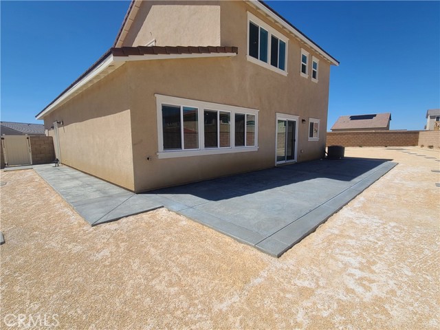 Detail Gallery Image 6 of 37 For 15674 Santa Cruz Ct, Victorville,  CA 92394 - 4 Beds | 3/1 Baths