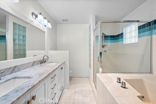 4216 Highland Avenue, Manhattan Beach, California 90266, 2 Bedrooms Bedrooms, ,2 BathroomsBathrooms,Residential,Sold,Highland,SB22108574