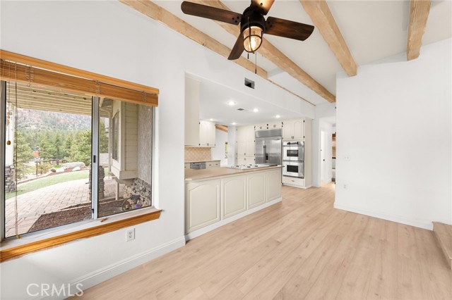 1116 Ca-2, Wrightwood CA: https://media.crmls.org/medias/43af0c5e-9ef5-42f9-8a9e-7600bef3d6f4.jpg