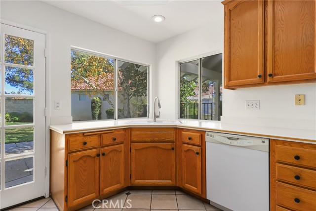 Detail Gallery Image 11 of 40 For 24431 Firenze Pl, Valencia,  CA 91355 - 3 Beds | 2 Baths