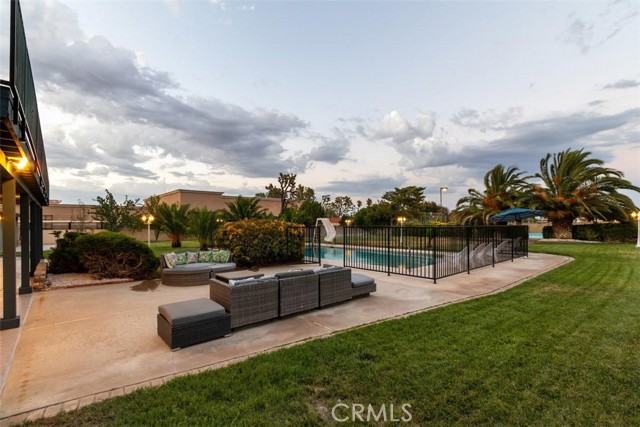 42722 20th W Street, Lancaster CA: https://media.crmls.org/medias/43b15eac-b2e1-4760-9a19-ab8b75571857.jpg