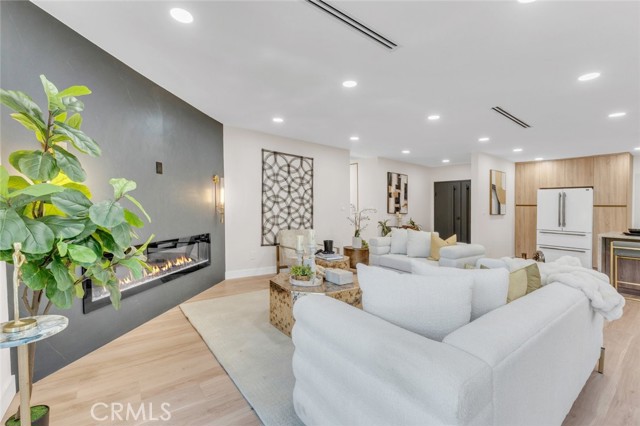 Detail Gallery Image 13 of 56 For 8848 Gerald Ave, North Hills,  CA 91343 - 4 Beds | 2 Baths