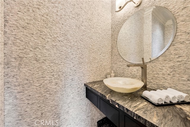 Detail Gallery Image 33 of 65 For 803 Gainsborough Dr, Laguna Beach,  CA 92651 - 3 Beds | 3/1 Baths