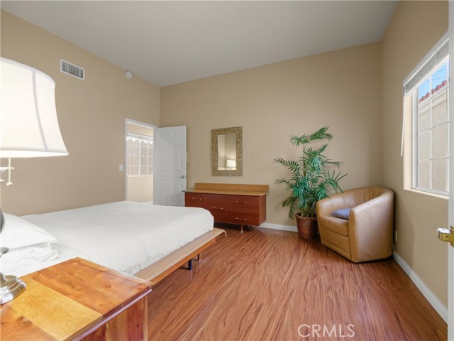 Detail Gallery Image 20 of 34 For 210 6th, Huntington Beach,  CA 92648 - 3 Beds | 2/2 Baths