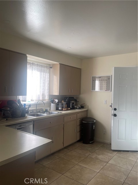 Detail Gallery Image 5 of 14 For 51973 Ida, Cabazon,  CA 92230 - 3 Beds | 2 Baths