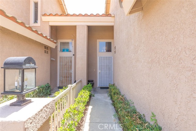 13208 Setting Sun Court, Chino Hills CA: https://media.crmls.org/medias/43b47271-55db-4f5a-9174-0c8972b86d51.jpg