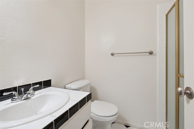 Detail Gallery Image 9 of 25 For 14315 Riverside Dr #209,  Sherman Oaks,  CA 91423 - 2 Beds | 2 Baths