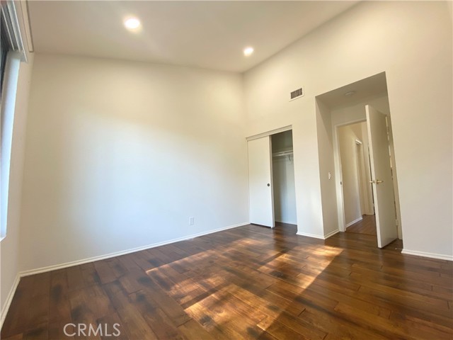 Detail Gallery Image 8 of 11 For 809 Creekside Dr #35,  Fullerton,  CA 92833 - 2 Beds | 2/1 Baths