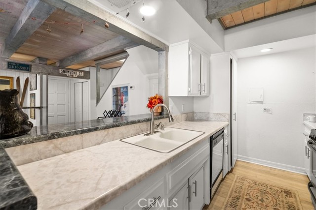 Detail Gallery Image 8 of 19 For 41935 Switzerland Dr #24,  Big Bear Lake,  CA 92315 - 2 Beds | 2 Baths