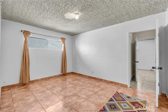 6626 Riverton Avenue photo 10